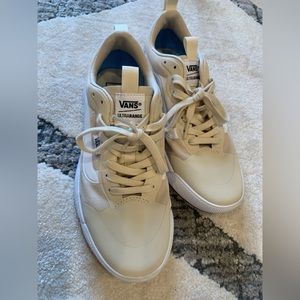 Cream/tan ultrarange vans new